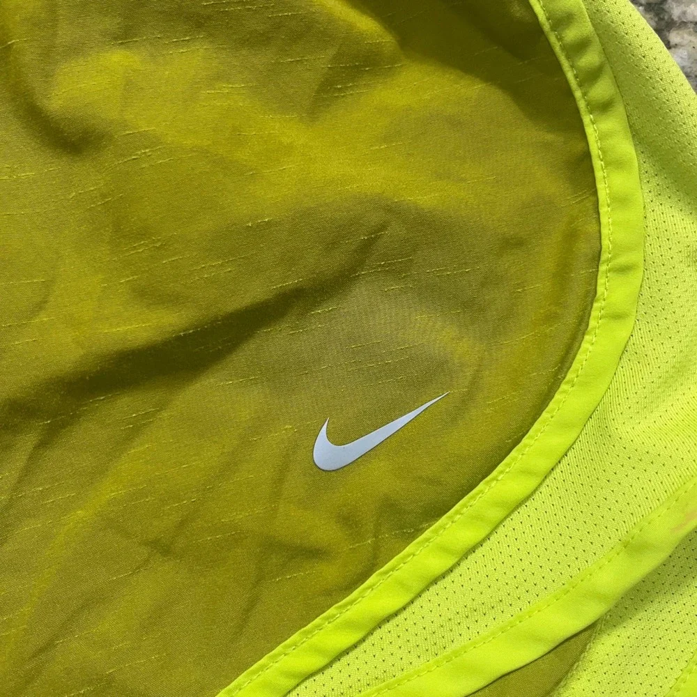 Nike Dri-FIT Running Shorts Mens Small Chartreuse Green Mesh Athletic Training